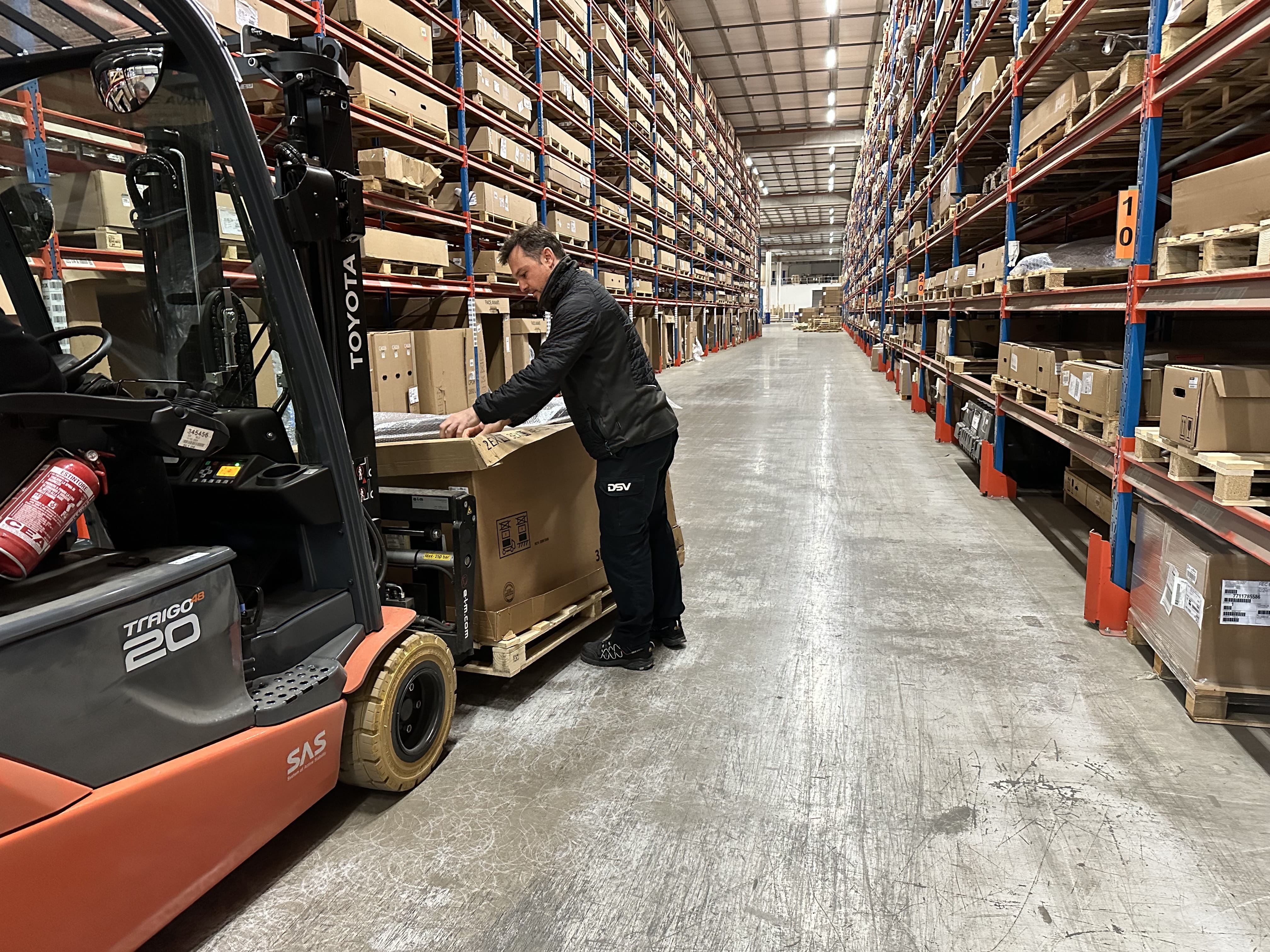 Slavko på lagret i Borås 1